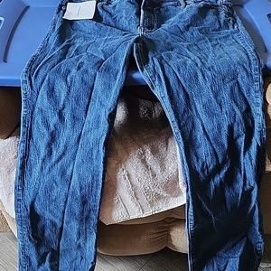 Woman's old navy jeans